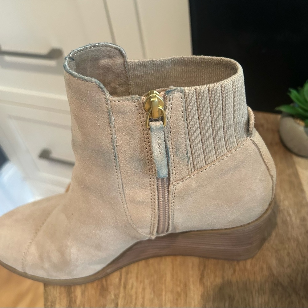 TOMS Cream Suede Joanna Wedge Bootie, Size 8 - Picture 7 of 7